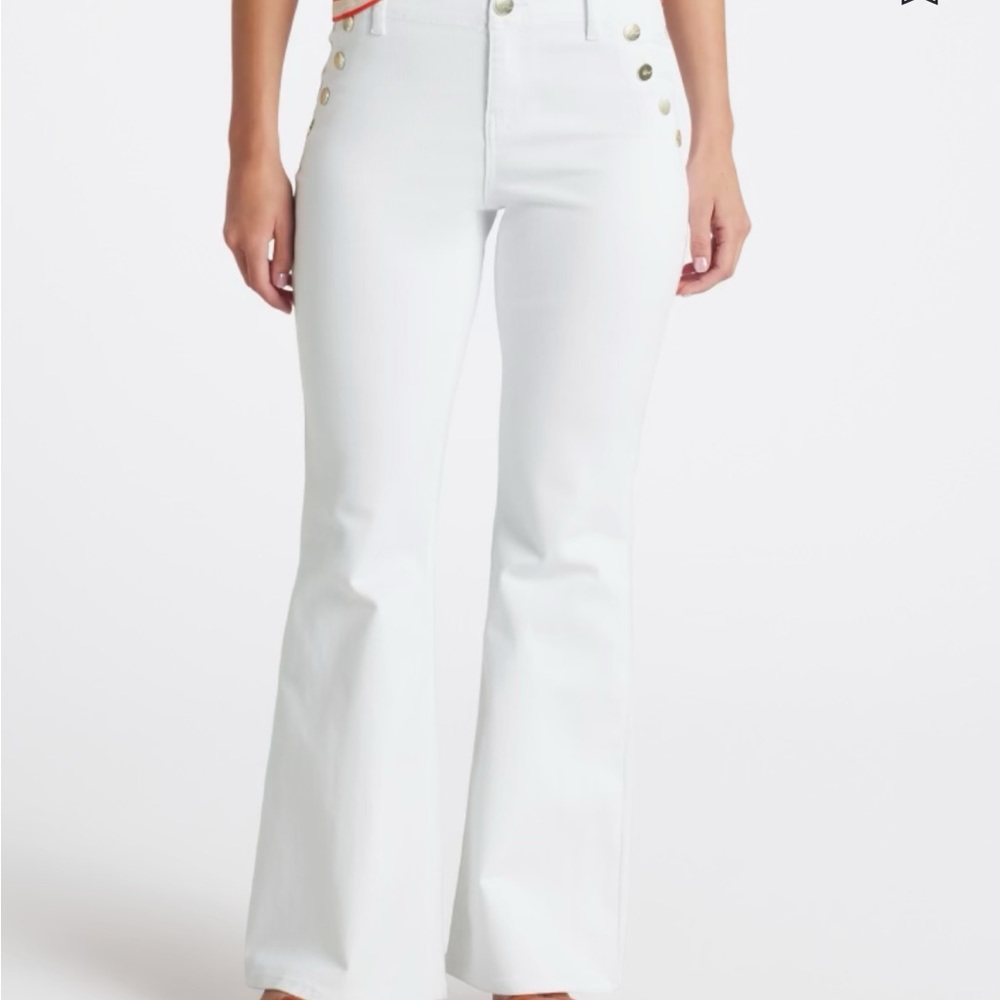 Smoke free home, never worn with tags due to weight loss